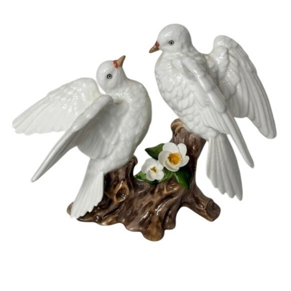 Towle Dove Figurine Fine Bone China‎ White Birds Small Excellent Glossy Decor